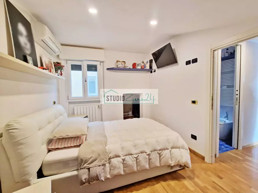 Immagine 21 di Casa bifamiliare in vendita  in Via Merlino a Camaiore