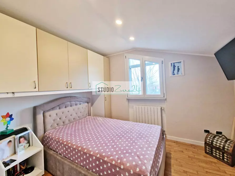 Immagine 22 di Casa bifamiliare in vendita  in Via Merlino a Camaiore