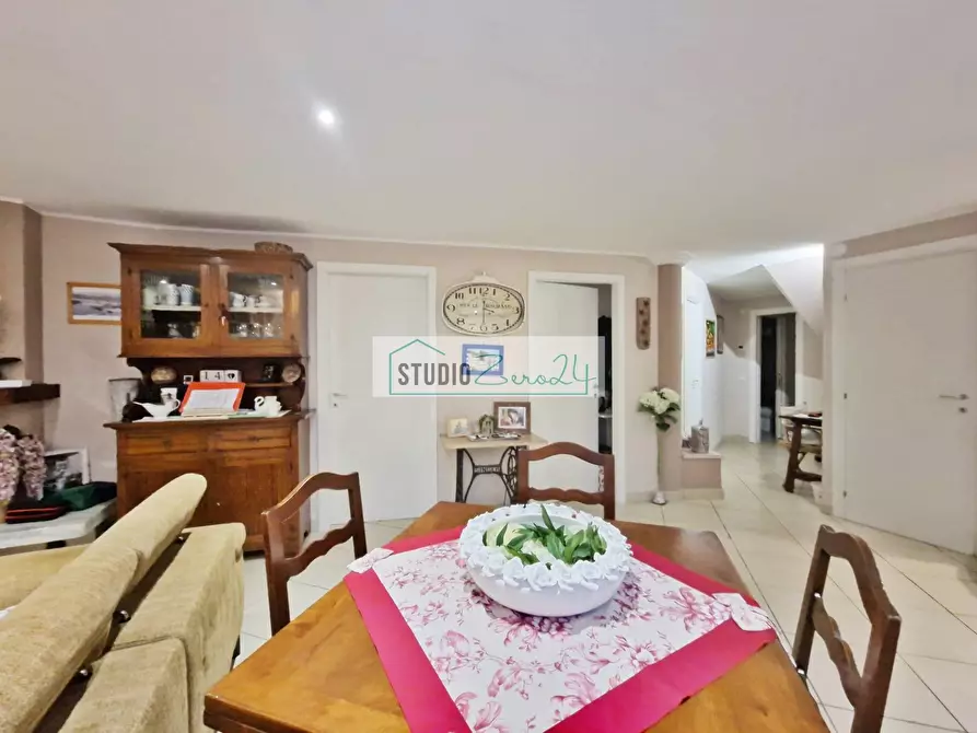 Immagine 28 di Casa bifamiliare in vendita  in Via Merlino a Camaiore