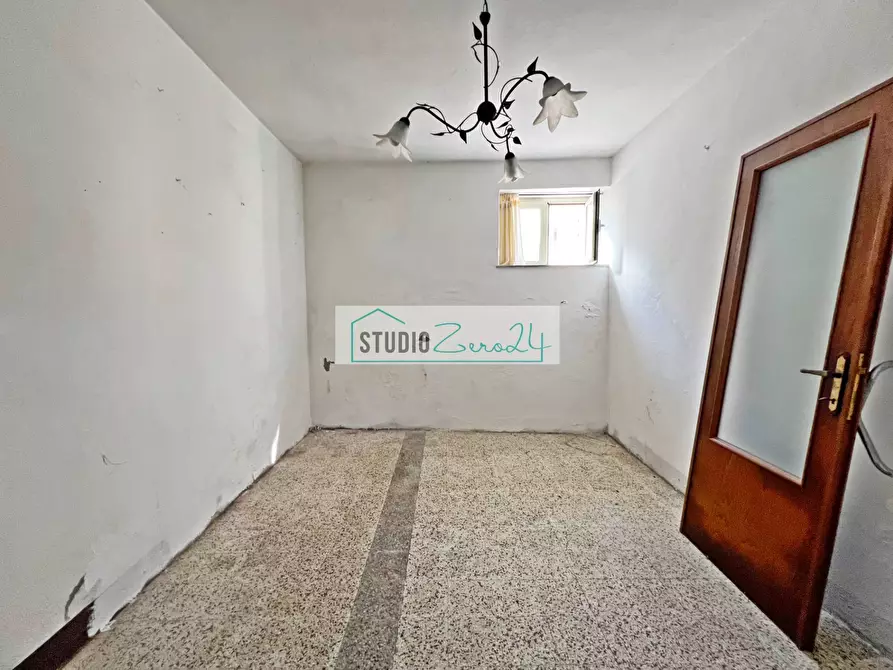 Immagine 10 di Casa semindipendente in vendita  in via delle Grotte a Camaiore