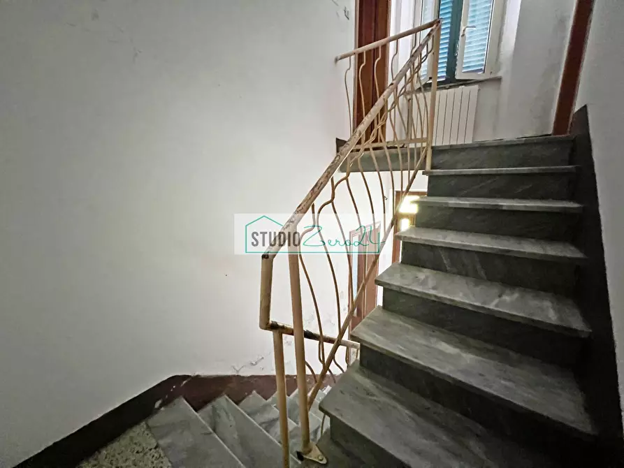 Immagine 18 di Casa semindipendente in vendita  in via delle Grotte a Camaiore