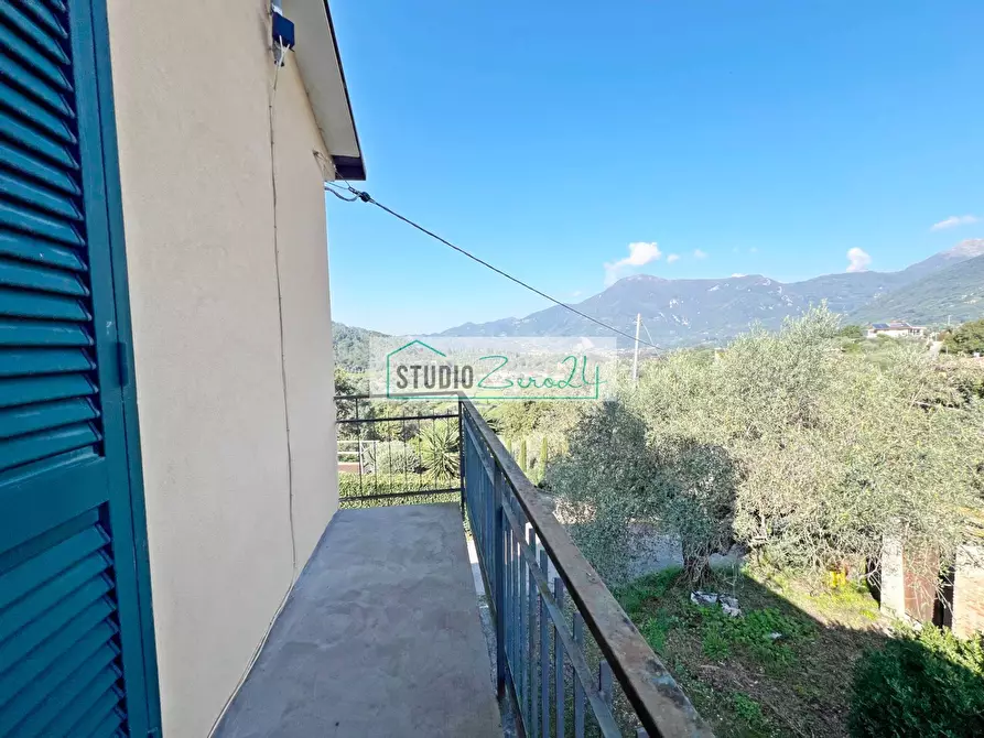 Immagine 23 di Casa semindipendente in vendita  in via delle Grotte a Camaiore