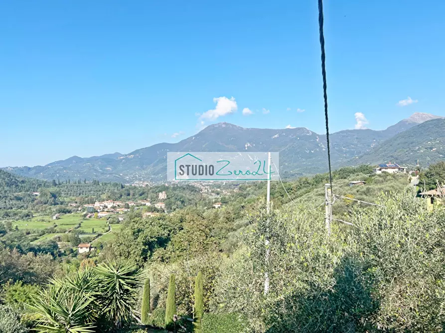 Immagine 27 di Casa semindipendente in vendita  in via delle Grotte a Camaiore
