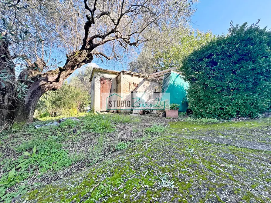 Immagine 30 di Casa semindipendente in vendita  in via delle Grotte a Camaiore