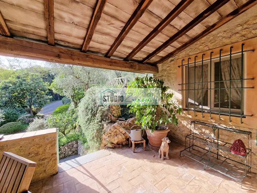 Immagine 6 di Villa in vendita  in via cafaggio a Camaiore