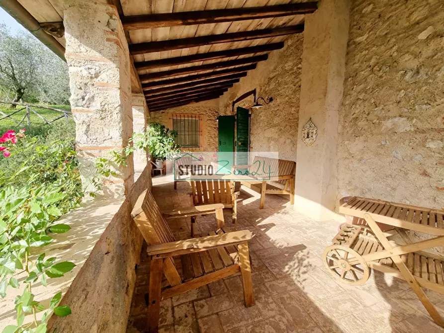 Immagine 7 di Villa in vendita  in via cafaggio a Camaiore