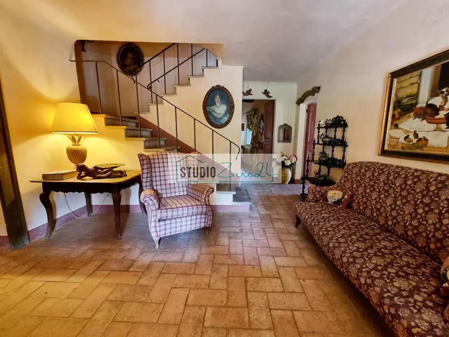 Immagine 9 di Villa in vendita  in via cafaggio a Camaiore