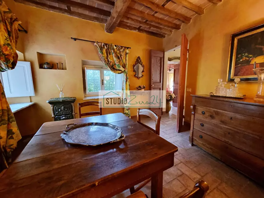 Immagine 21 di Villa in vendita  in via cafaggio a Camaiore