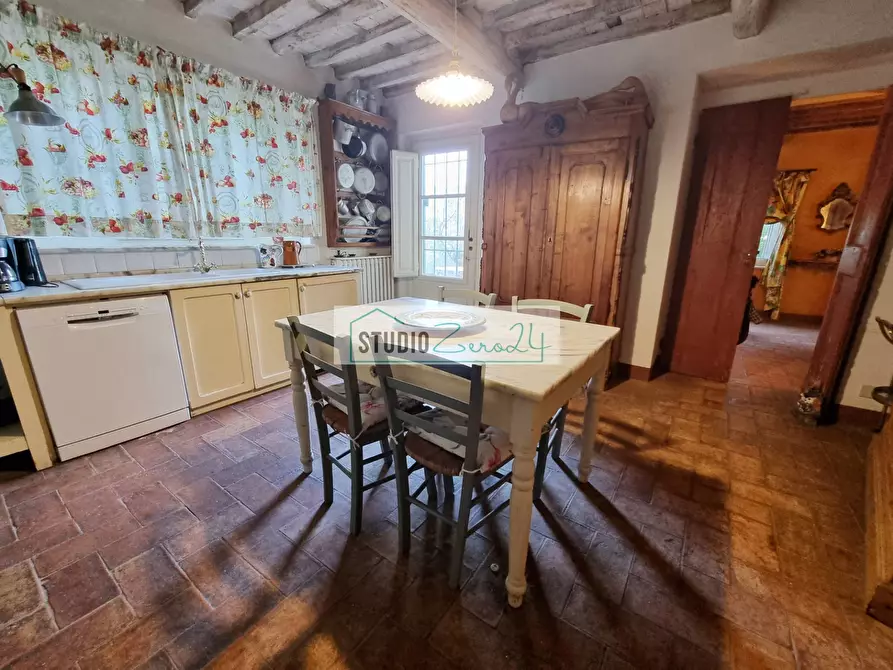 Immagine 26 di Villa in vendita  in via cafaggio a Camaiore