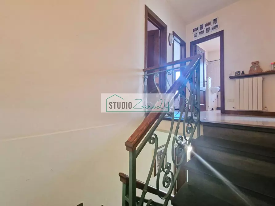 Immagine 25 di Casa bifamiliare in vendita  in Via Mincio a Camaiore