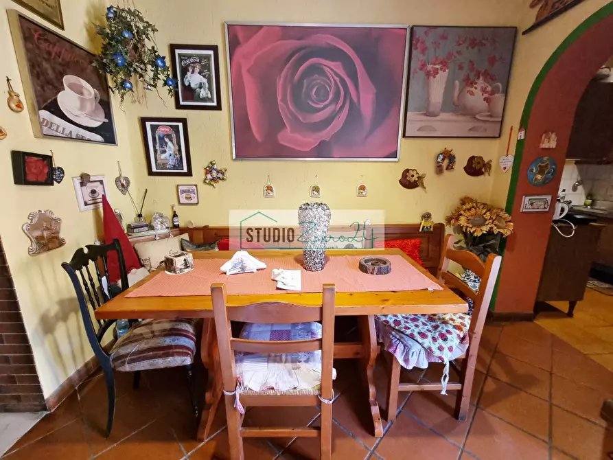 Immagine 6 di Villa in vendita  in via della serra a Camaiore