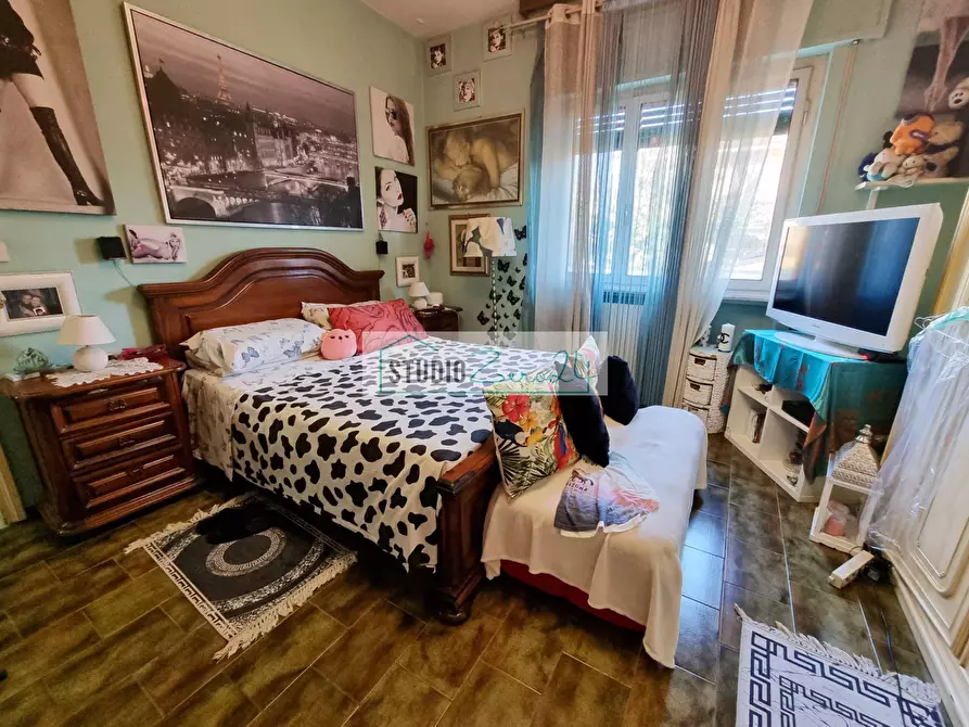 Immagine 18 di Villa in vendita  in via della serra a Camaiore