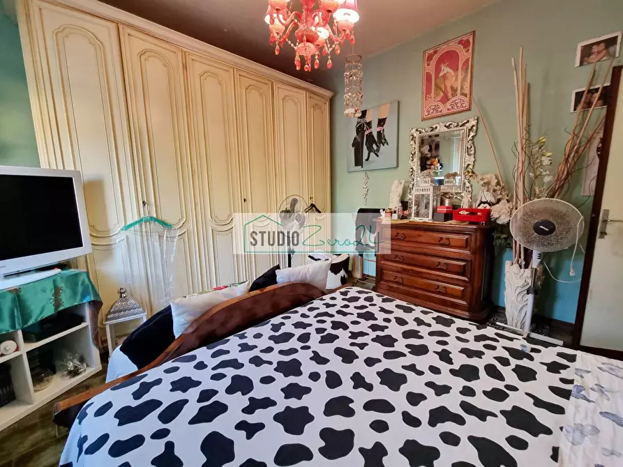 Immagine 19 di Villa in vendita  in via della serra a Camaiore