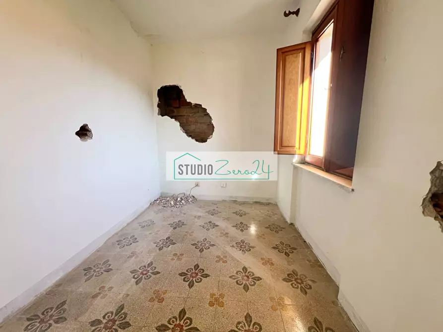 Immagine 24 di Rustico / casale in vendita  in via Fondi a Camaiore