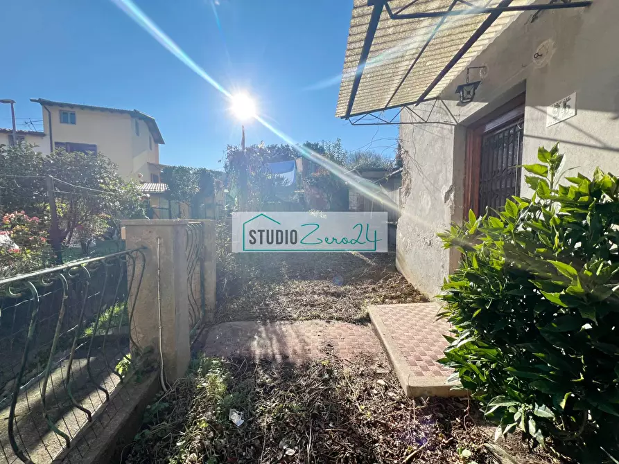 Immagine 29 di Rustico / casale in vendita  in via Fondi a Camaiore
