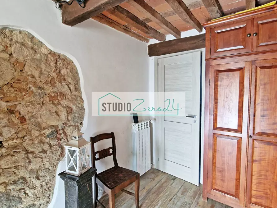 Immagine 2 di Casa semindipendente in vendita  in corte giannoni a Camaiore