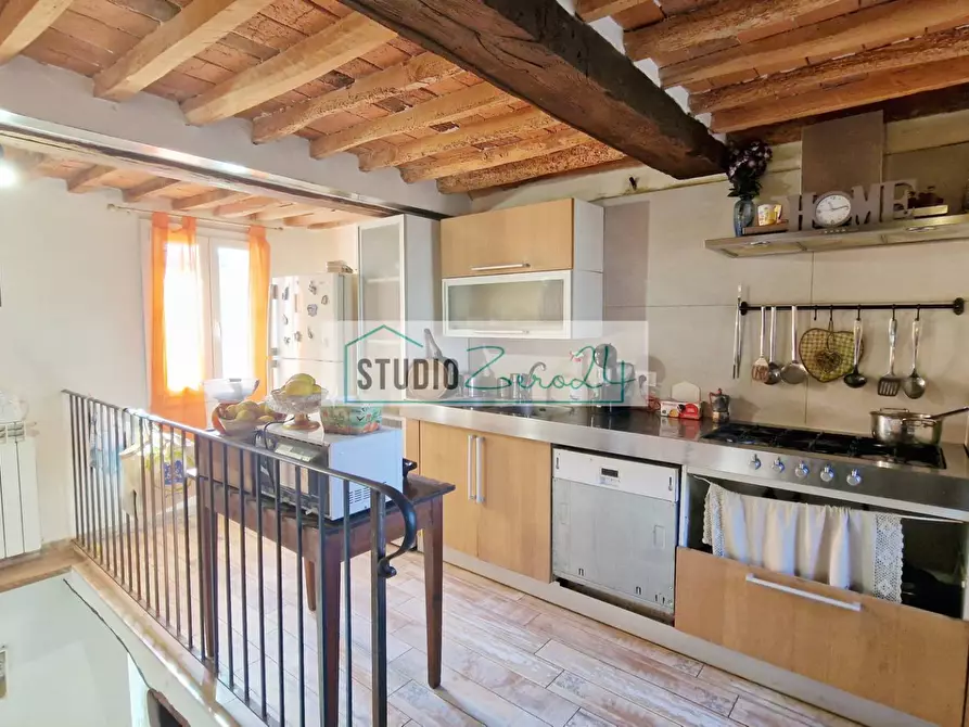 Immagine 4 di Casa semindipendente in vendita  in corte giannoni a Camaiore