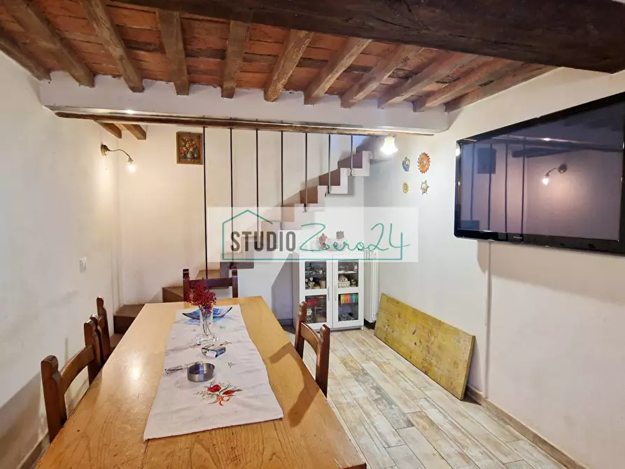 Immagine 12 di Casa semindipendente in vendita  in corte giannoni a Camaiore