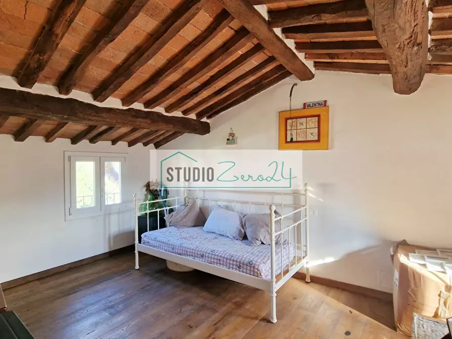 Immagine 17 di Casa semindipendente in vendita  in corte giannoni a Camaiore