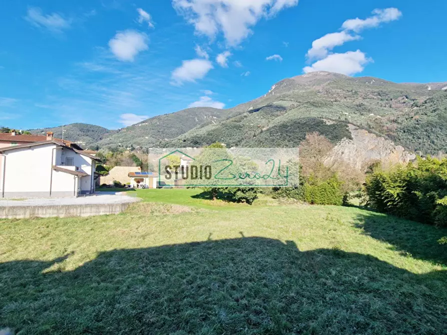 Immagine 22 di Casa semindipendente in vendita  in corte giannoni a Camaiore