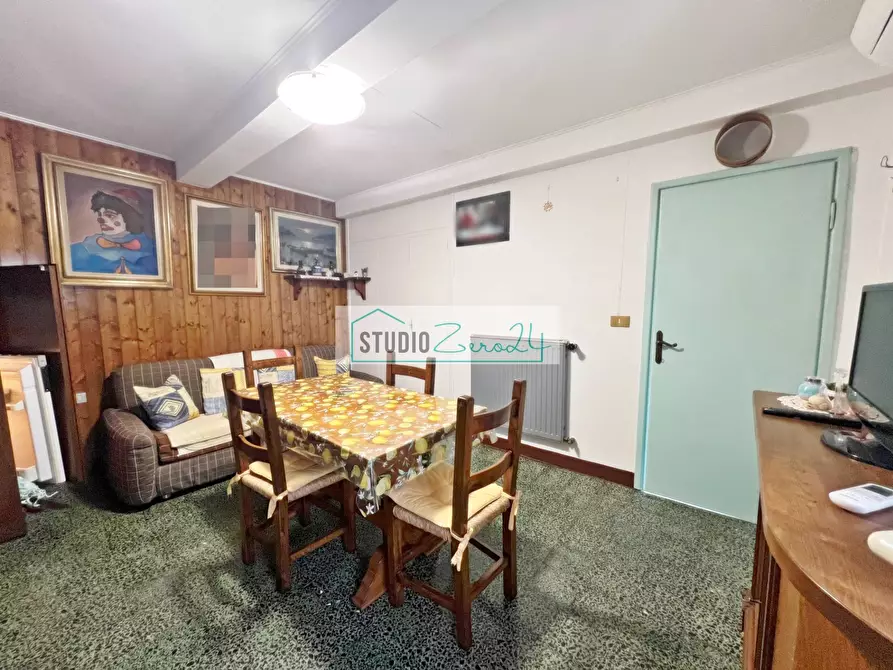 Immagine 5 di Casa semindipendente in vendita  in Via Trescolli a Camaiore