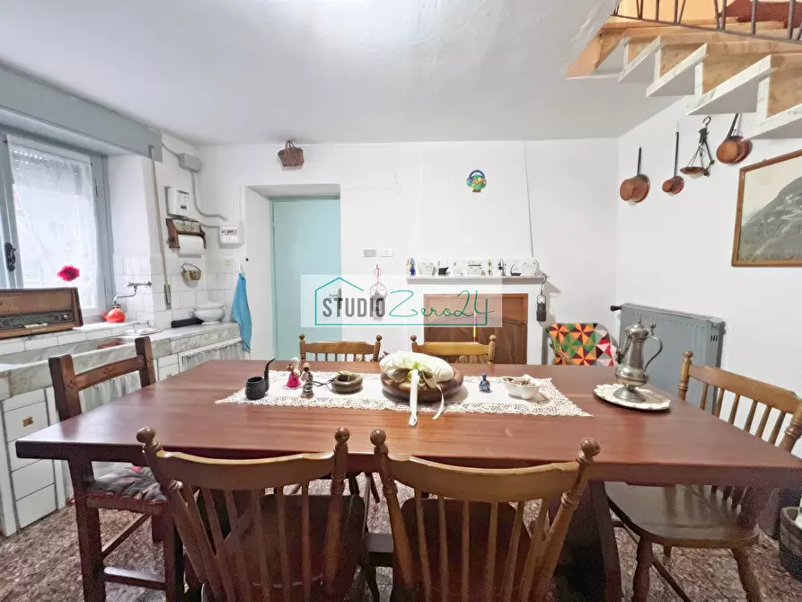 Immagine 13 di Casa semindipendente in vendita  in Via Trescolli a Camaiore