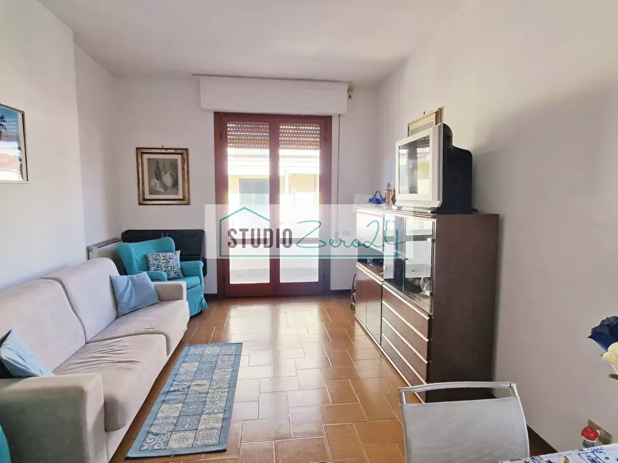 Immagine 2 di Appartamento in vendita  in via G. Marconi a Camaiore