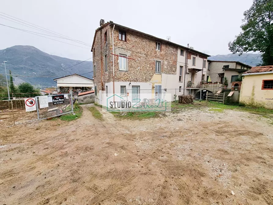 Immagine 7 di Casa semindipendente in vendita  in via degli antichi a Camaiore