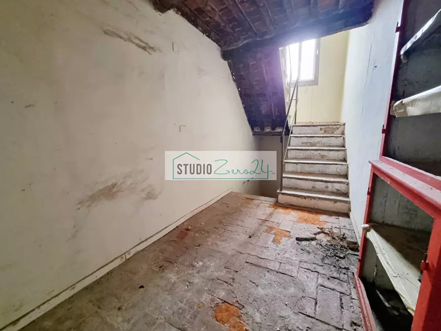 Immagine 21 di Casa semindipendente in vendita  in via degli antichi a Camaiore