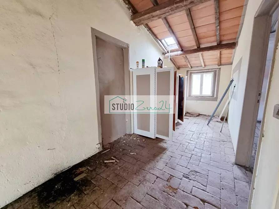 Immagine 25 di Casa semindipendente in vendita  in via degli antichi a Camaiore