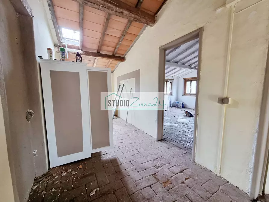 Immagine 26 di Casa semindipendente in vendita  in via degli antichi a Camaiore