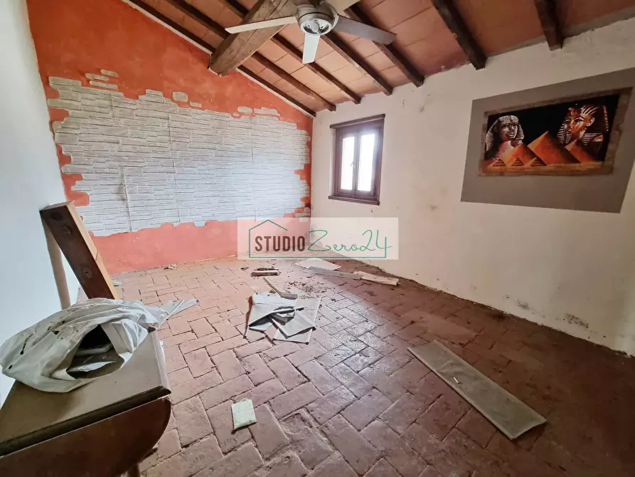 Immagine 28 di Casa semindipendente in vendita  in via degli antichi a Camaiore
