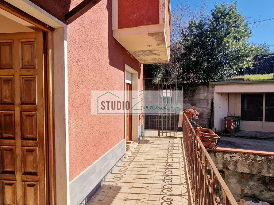 Immagine 5 di Casa semindipendente in vendita  in Via della Costa a Camaiore