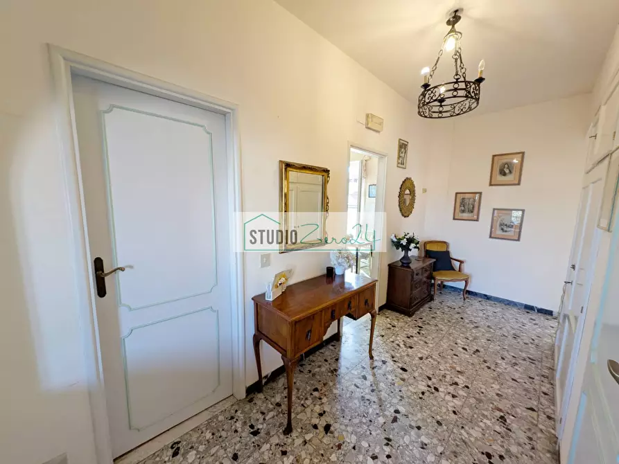 Immagine 2 di Appartamento in vendita  in Via Gigliotti a Camaiore
