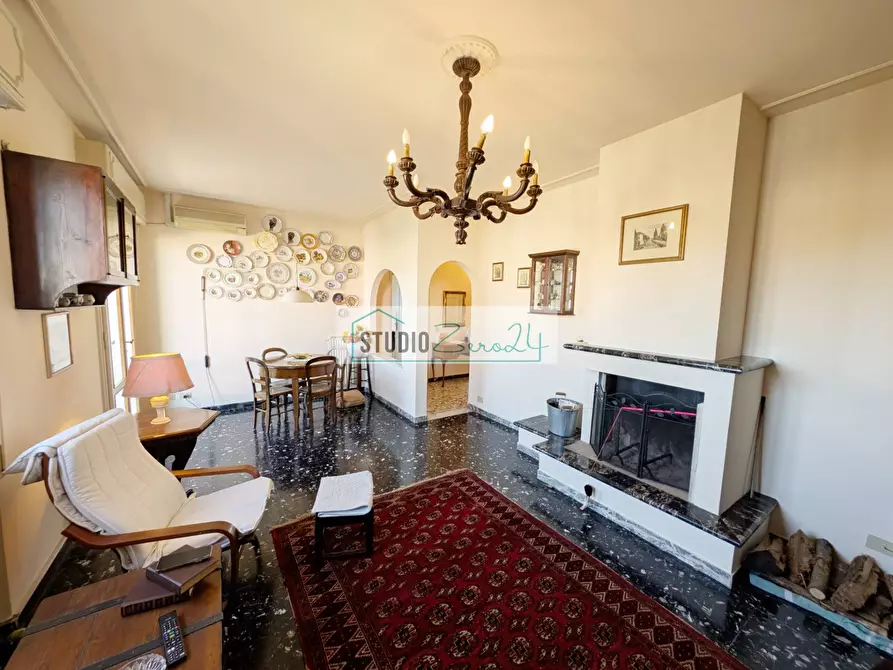 Immagine 1 di Appartamento in vendita  in Via Gigliotti a Camaiore