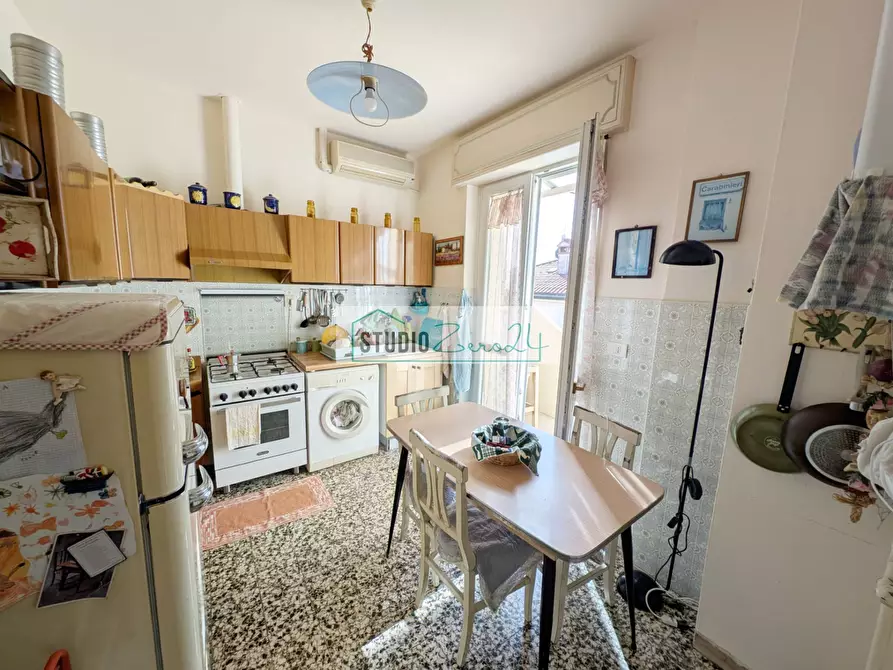 Immagine 18 di Appartamento in vendita  in Via Gigliotti a Camaiore