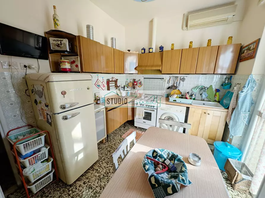 Immagine 19 di Appartamento in vendita  in Via Gigliotti a Camaiore