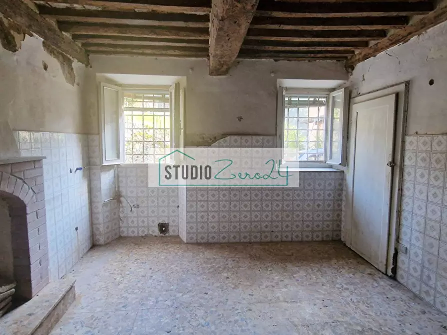 Immagine 10 di Casa semindipendente in vendita  in via Sandro Bertini a Camaiore