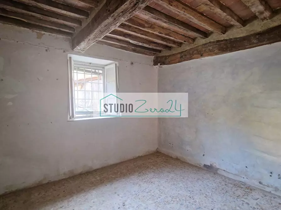 Immagine 11 di Casa semindipendente in vendita  in via Sandro Bertini a Camaiore