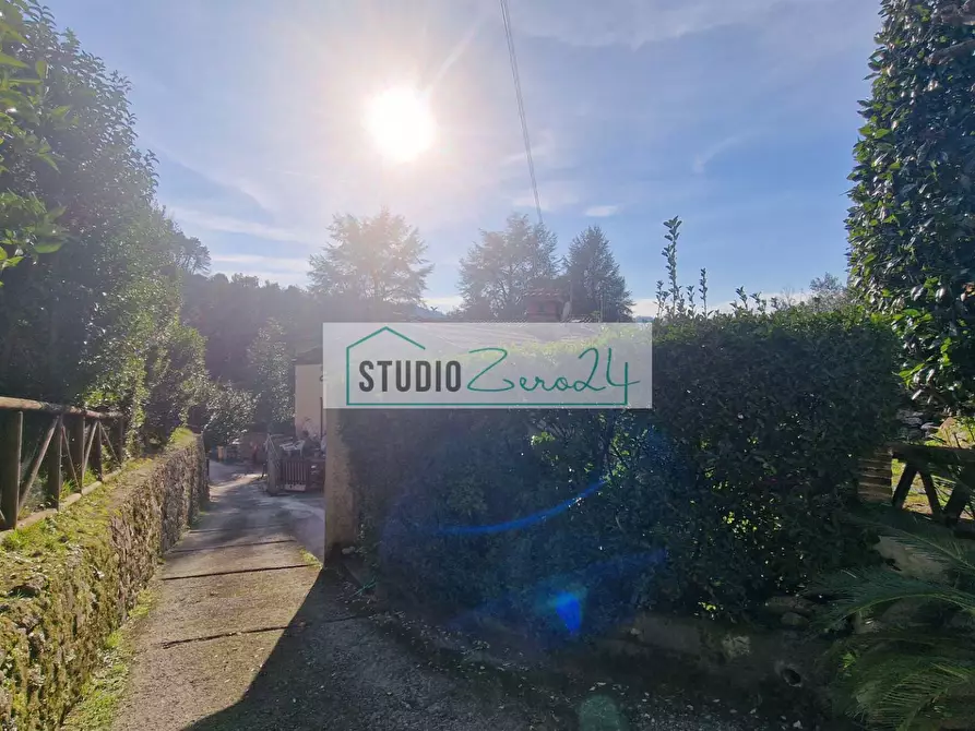 Immagine 29 di Casa semindipendente in vendita  in via Sandro Bertini a Camaiore