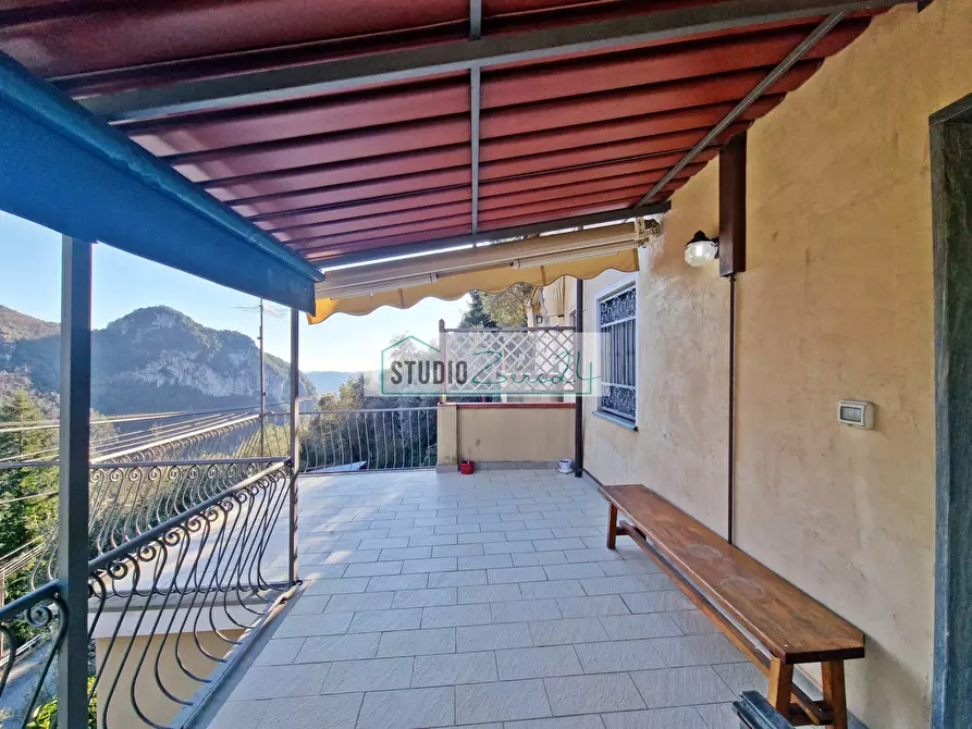 Immagine 30 di Casa semindipendente in vendita  in Via Trescolli a Camaiore