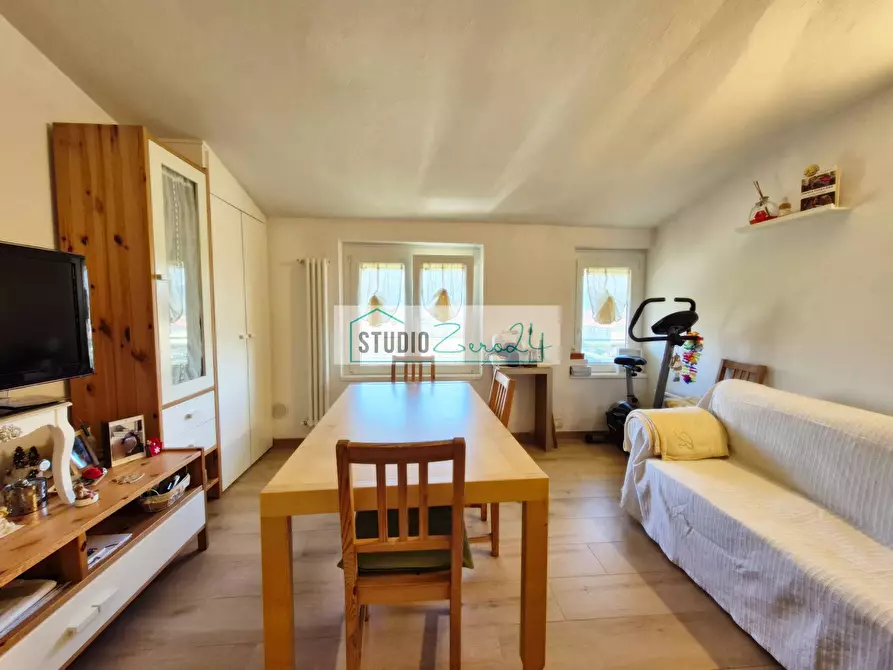 Immagine 13 di Appartamento in vendita  in Via del Secco a Camaiore