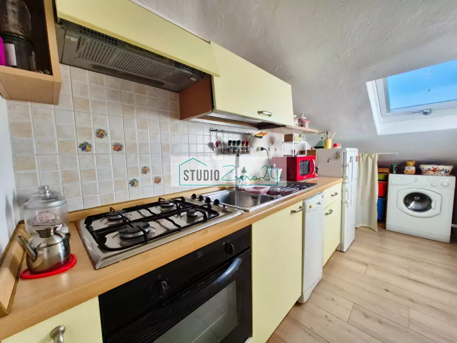 Immagine 15 di Appartamento in vendita  in Via del Secco a Camaiore