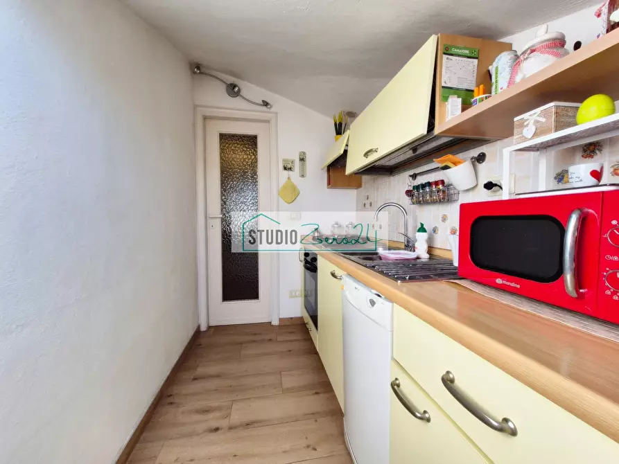 Immagine 17 di Appartamento in vendita  in Via del Secco a Camaiore