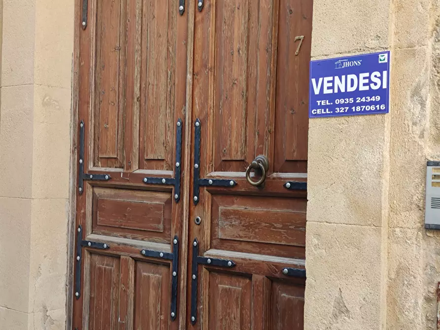 Immagine 1 di Casa indipendente in vendita  in VIA PANVINI a Enna