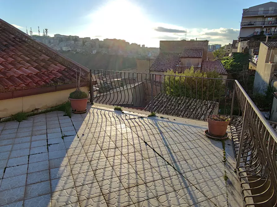 Immagine 2 di Casa indipendente in vendita  in VIA CROCEVALVERDE a Enna