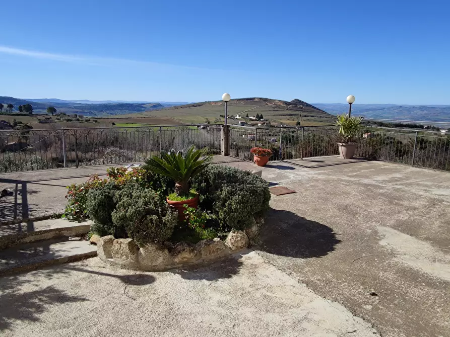 Immagine 5 di Villa in vendita  in CONTRADA RISICALLA' a Enna