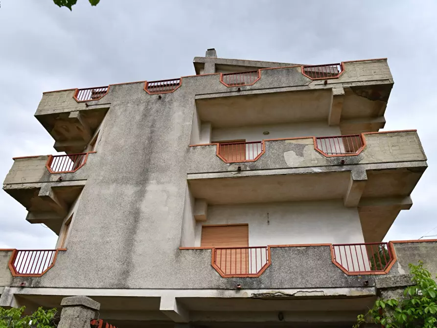 Immagine 3 di Villa in vendita  in CONTRADA POLLICARINI a Enna