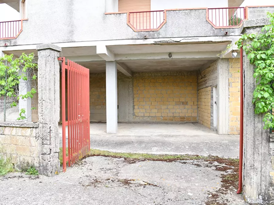 Immagine 5 di Villa in vendita  in CONTRADA POLLICARINI a Enna