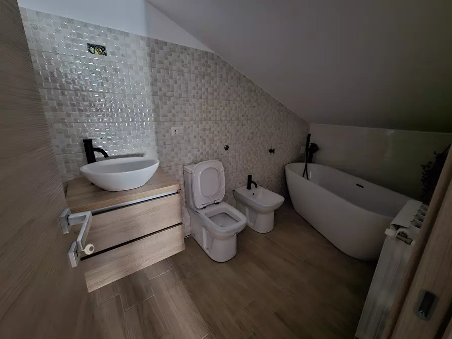 Immagine 12 di Casa indipendente in vendita  in VIA SPIRITO SANTO a Enna